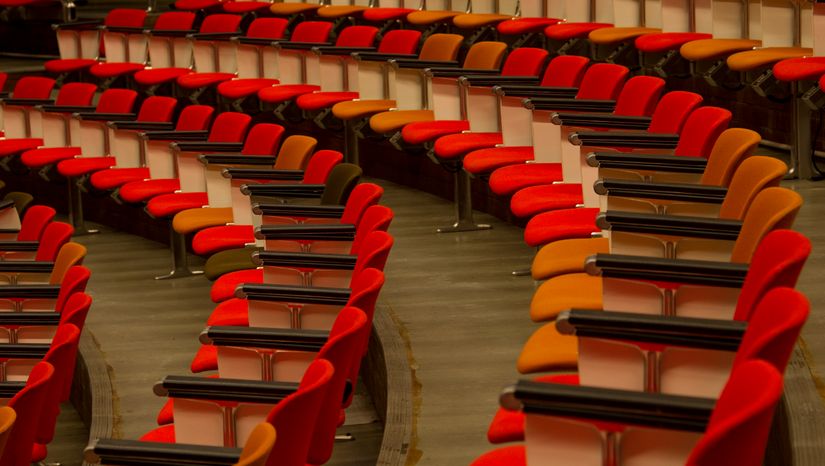 Θεατρική παράσταση «Η Μεγάλη Χίμαιρα» από τη Θεατρική Ομάδα του Τμήματος Φιλολογίας στην Aula της Φιλοσοφικής Σχολής [7/4/2025]